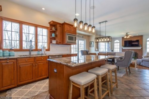 74 Forge Hill Rd, Glen Gardner NJ  08826-3122 exterior