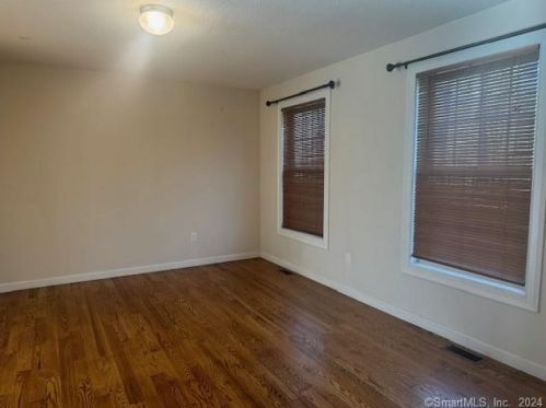 58 Johnson Cove Rd, Norwich CT  06351-1022 exterior