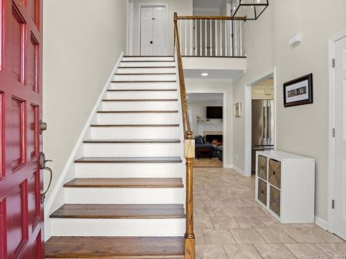 29 Talmadge Ln, Stamford, CT 06905-2000
