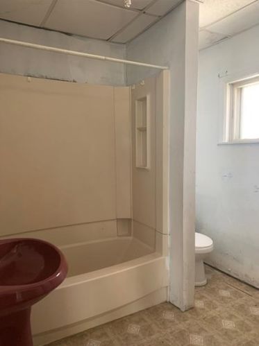 314 1st St, Jeannette PA  15644-1801 exterior