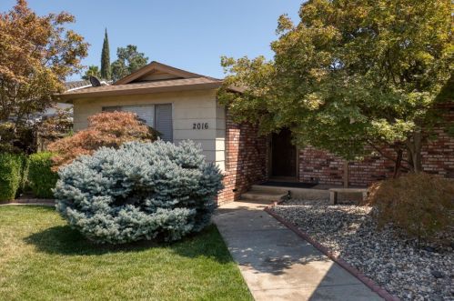 2016 Woodacre Dr, Modesto, CA 95355-3829