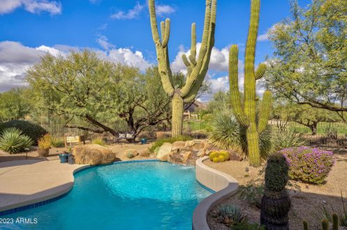 7482 High Pt Dr, Scottsdale AZ  85266-1413 exterior
