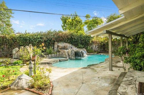 3338 Harvey Way, Lakewood CA  90712-3764 exterior