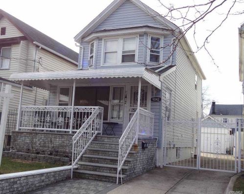 90-42 209th St, Jamaica, NY 11428-1009