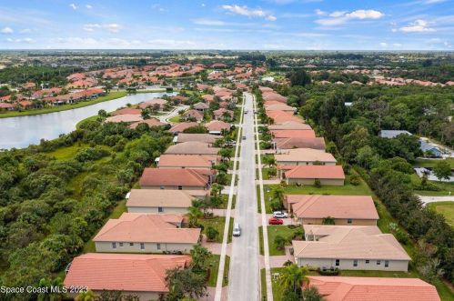 6196 Coverty Pl, Vero Beach FL  32966-6486 exterior