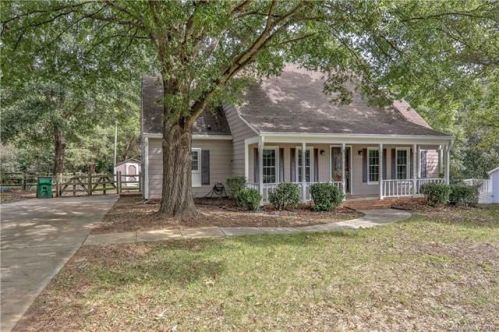 12214 Painted Tree Rd, Charlotte, NC 28226-3851
