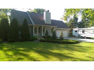 1204 9th Ave, Faribault, MN 55021-6930
