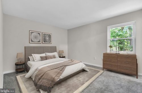 1802 Lakeshore Dr, Browns Mills NJ  08015-1364 exterior