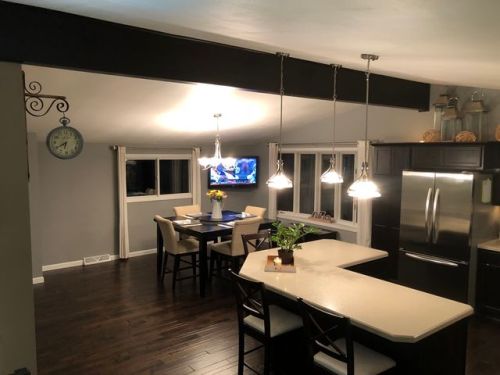 221 Jefferson St, Waterford, WI 53185-4011