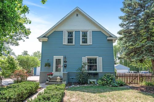 2068 3rd St, Saint Paul, MN 55119-4025