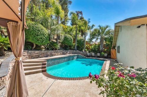 12615 Via Diego, Lakeside CA  92040-5042 exterior