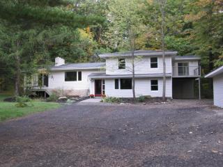6862 Lee Rd, Westerville, OH 43081-9323