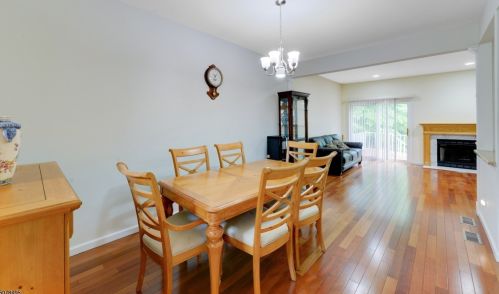 281 Summerhill Dr, Greystone Park, NJ 07950-1179