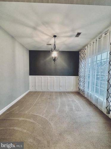 9032 Ribbon Falls Loop, Bristow VA  20136-6138 exterior