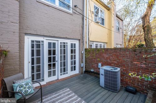 904 25th St, Washington DC 20037-2102 exterior