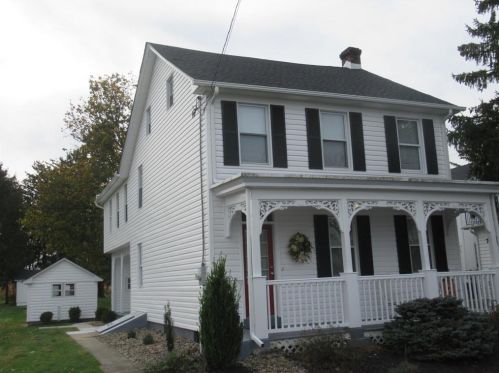 8922 Brookdale Rd, Breinigsville, PA 18031-1248