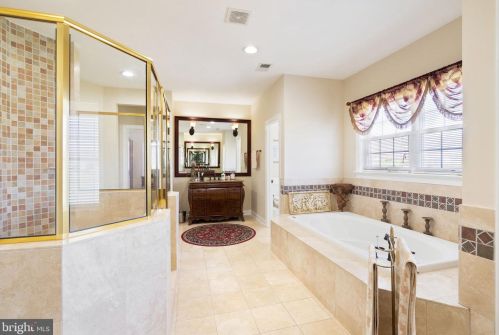 15840 Parnell Ct, Haymarket VA  20169-1667 exterior