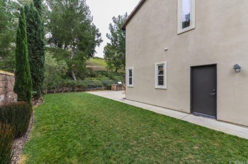 28 Climbing Vine, Irvine CA  92603-0200 exterior