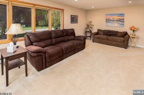 30 Ridge Rd, West Milford Lakes NJ  07480-2908 exterior