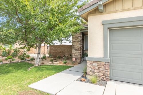 34200 Nandina Ct, Lake Elsinore CA  92532-2954 exterior