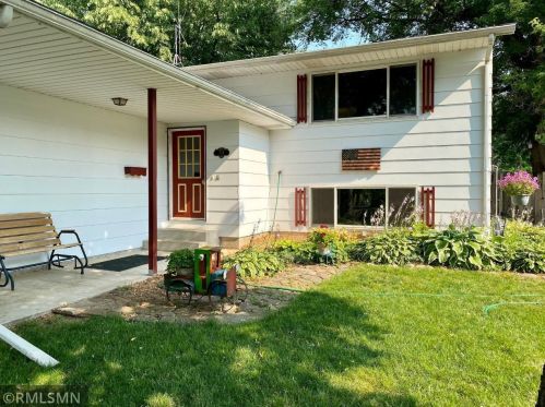 734 5th St, Hastings, MN 55033-1712