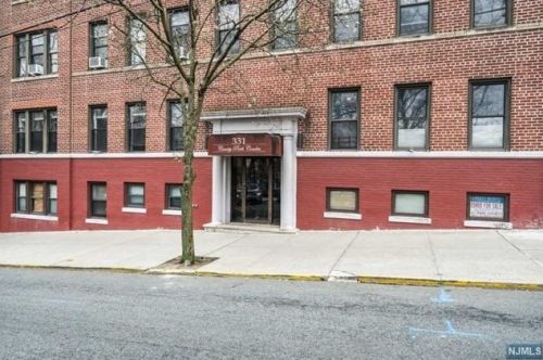 331 79th St, North Bergen NJ  07047-5642 exterior