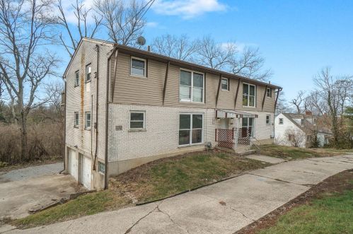 2465 Galbraith Rd, Cincinnati OH 45239-4208 exterior