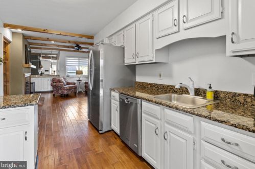 1628 Devon Ct, Yardley PA 19067-5741 exterior