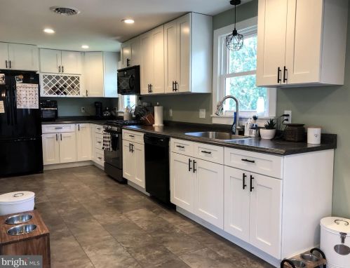 602 Winding Hill Rd, Navy Sup Dpt PA  17055-4992 exterior