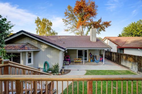 1235 Riv Blf Dr, Valley Home CA 95361-2655 exterior