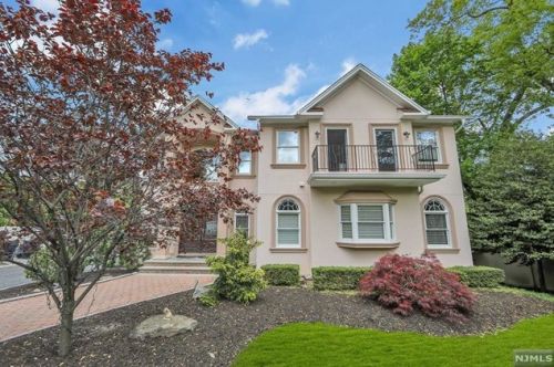 747 Blanch Ave, Norwood, NJ 07648-1900