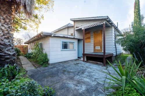 1435 4th Ave, Oroville CA  95965-4662 exterior