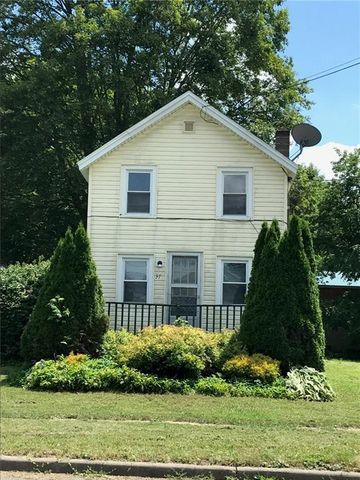 37 Aurora St, Moravia, NY 13118-3568