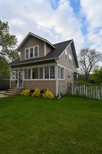 232 2nd St, Oconomowoc, WI 53066-3609