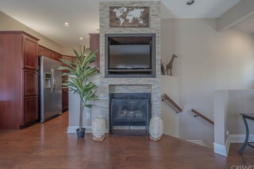 26931 Hillsborough Pkwy, Santa Clarita, CA 91354-2458