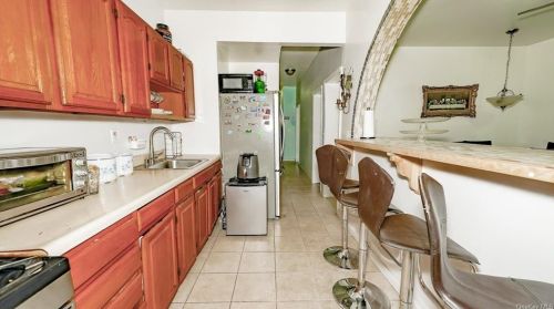 312 169th St, Bronx NY  10452-7701 exterior