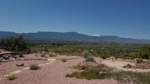 930 Sand Flower Dr, Cornville, AZ 86325-5189