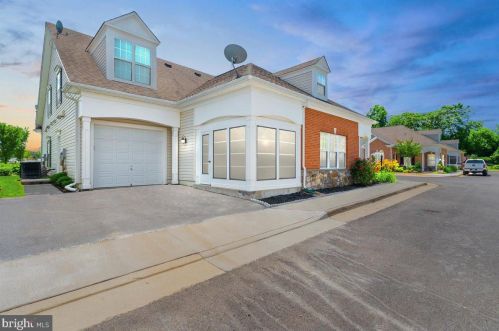 2 Harpers Mill Way, Lovettsville, VA 20180-2045