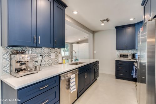 221 Calle De Jardin, Tucson AZ  85711-3406 exterior