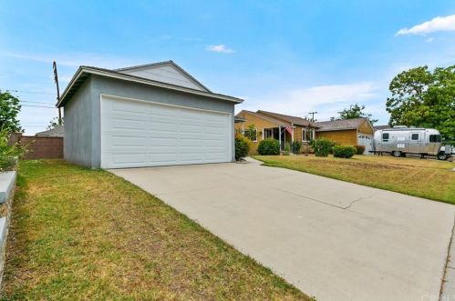 4245 Hackett Ave, Lakewood, CA 90713-3207