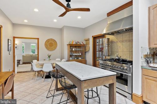 17 Lexington Ave, Camden NJ  08109-2013 exterior