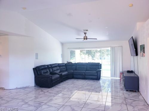 4218 20th St, Lehigh Acres, FL 33976-3200