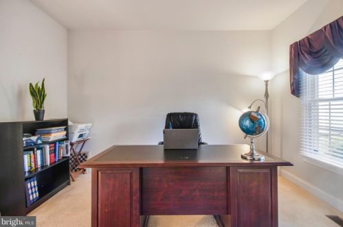 5312 Kernstown Ct, Haymarket VA  20169-4504 exterior