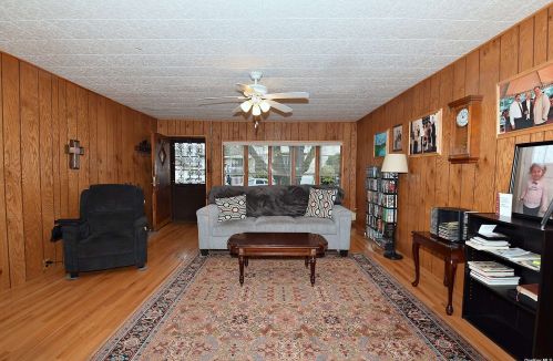 95-14 95th Ave, Jamaica, NY 11416-1344