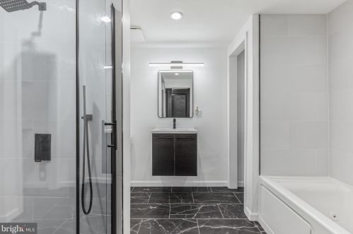 602 Annin St, Philadelphia PA  19147-4809 exterior