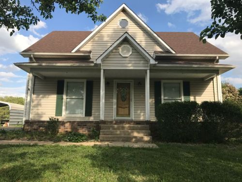 16 Hawthorne Dr, Lawrenceburg, TN 38464-7039