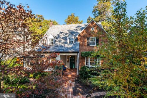 3615 Chesapeake St, Washington, DC 20008-2916