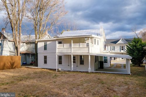 218 Commerce St, Woodstock VA  22664-1228 exterior