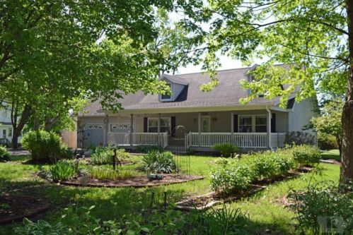 104 Fillmore Ave, Fairfield, IA 52556-3826
