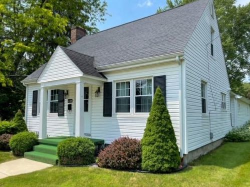 236 Lincoln St, New Wilmington, PA 16142-1402
